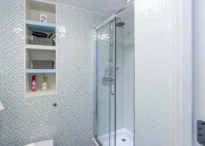Bullring Modern & Stylish Apartment With City Skyline Views & Free Parking